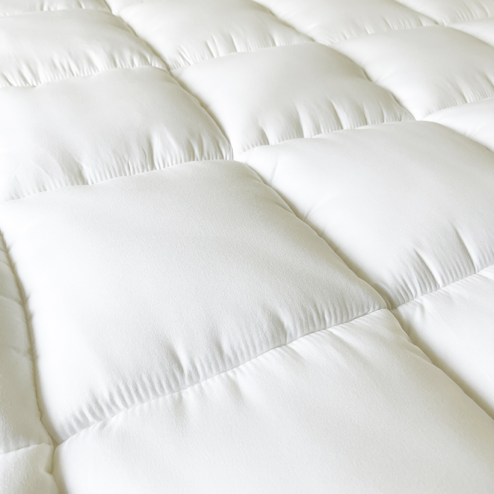Mirelli Luxury Pillowtop Down Mattress Topper 10cm - Queen